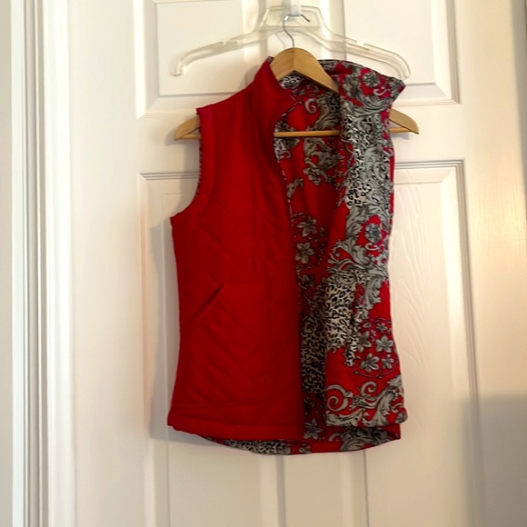 Only worn once-  Reversible Leopard Paisley Swirled Vest - Picture 4 of 4